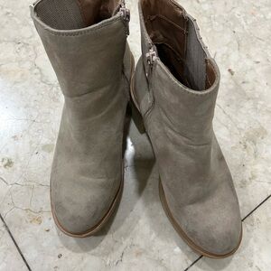 Women's Tan Ankle Boots